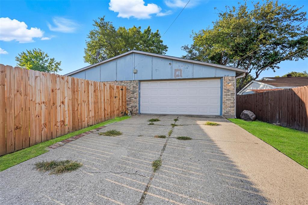 Briarwood Estate - Residential