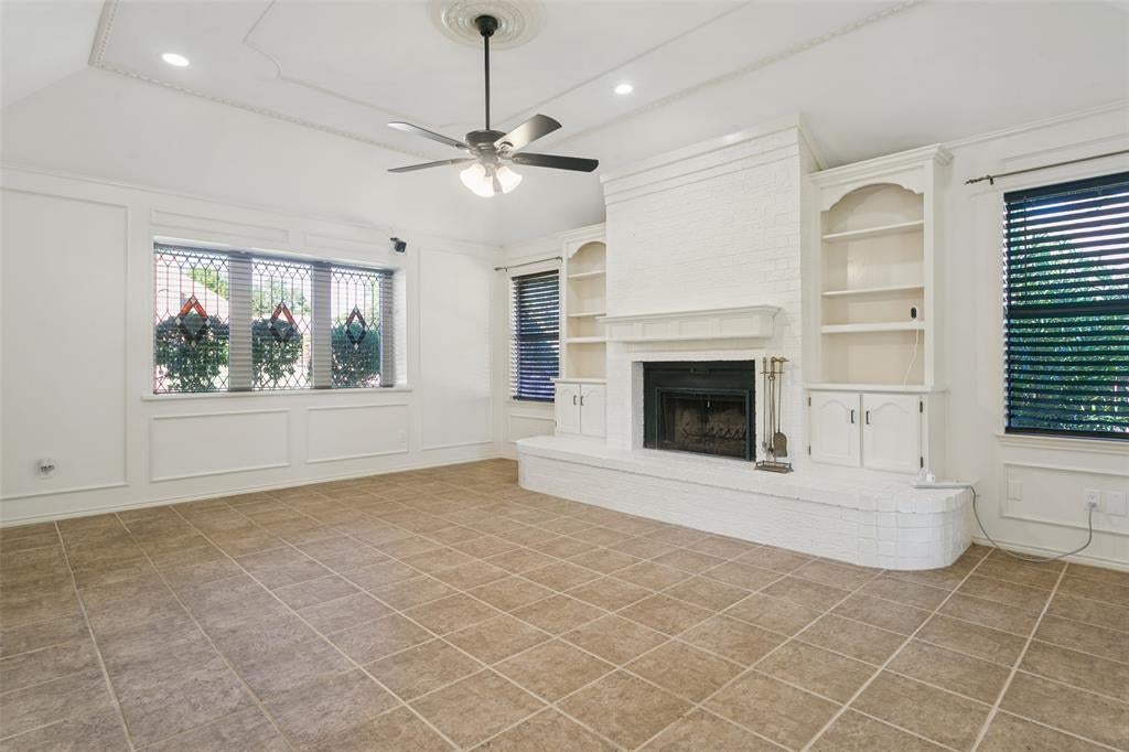 2449 Stonegate Drive N