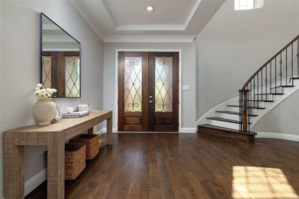 1612 Emerald Knoll Court