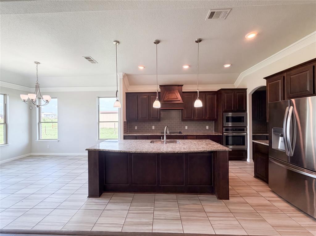 13904 Prairie Vista Lane