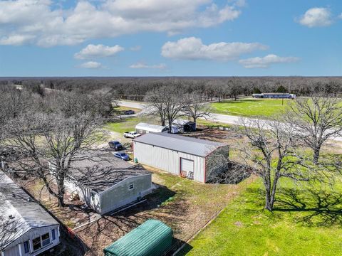 5523 S State Highway 19 2 Emory TX 75440