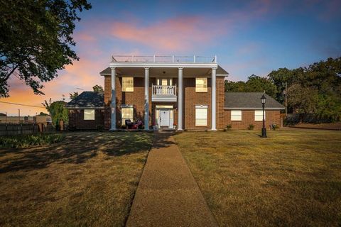 2620 Brookridge Drive Hurst TX 76054