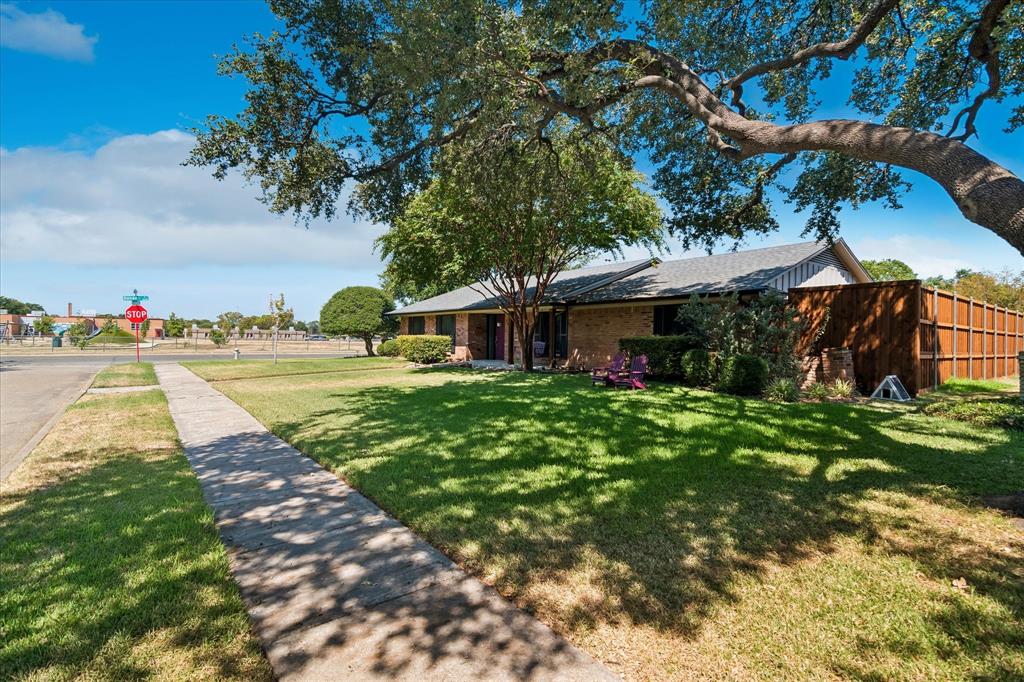 3207 Grantwood Drive