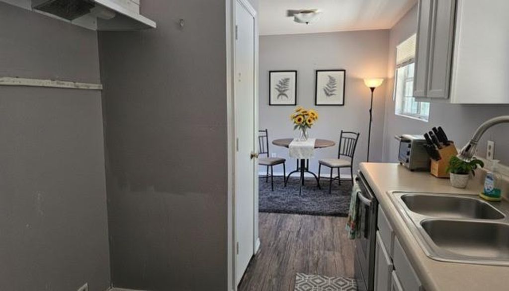 Photo of 410 W 11th Street, Bonham, TX 75418 (MLS # 21164321)