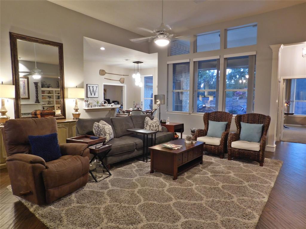 1501 Oakhollow Drive