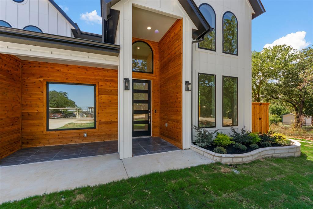 1713 W Highland Drive