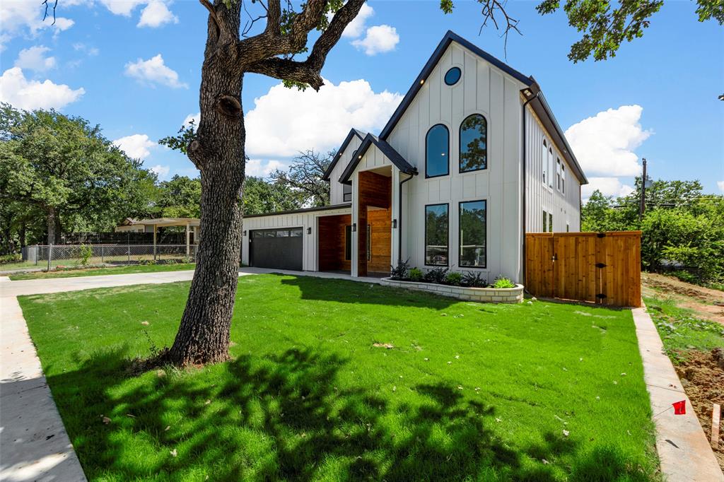 1713 W Highland Drive