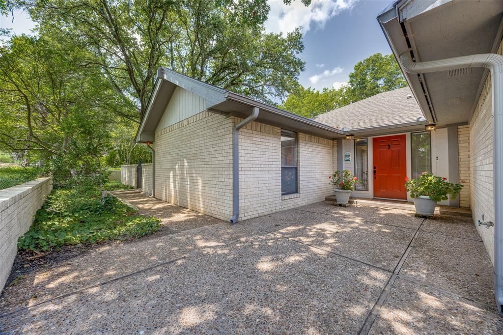 674 Russwood Drive