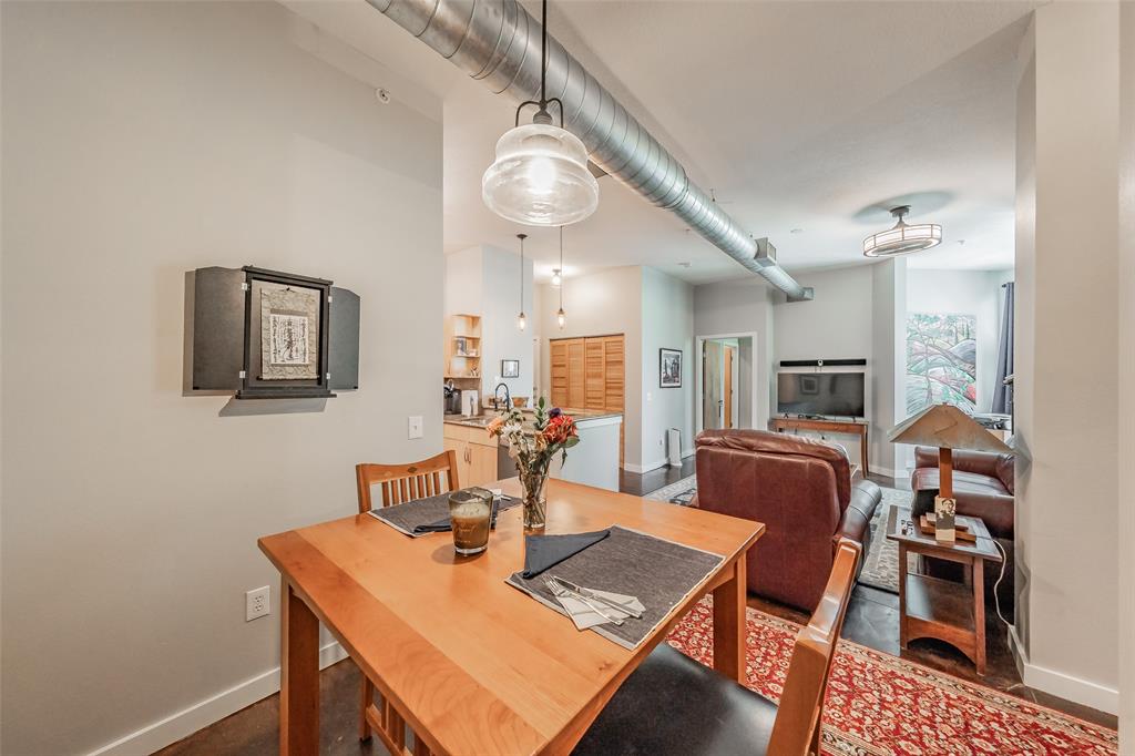 Texas & Pacific Lofts Condo - Residential