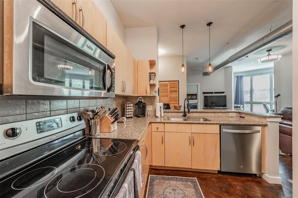 Texas & Pacific Lofts Condo - Residential