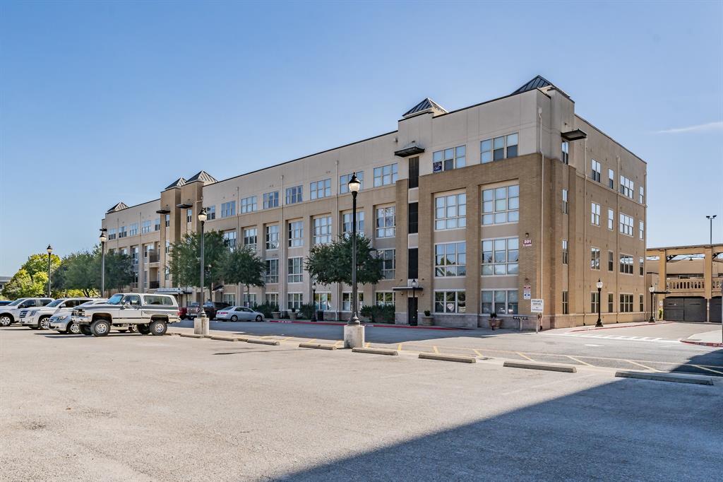 Texas & Pacific Lofts Condo - Residential