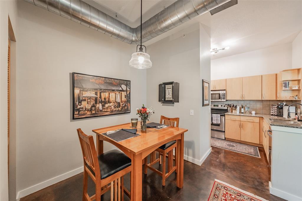 Texas & Pacific Lofts Condo - Residential