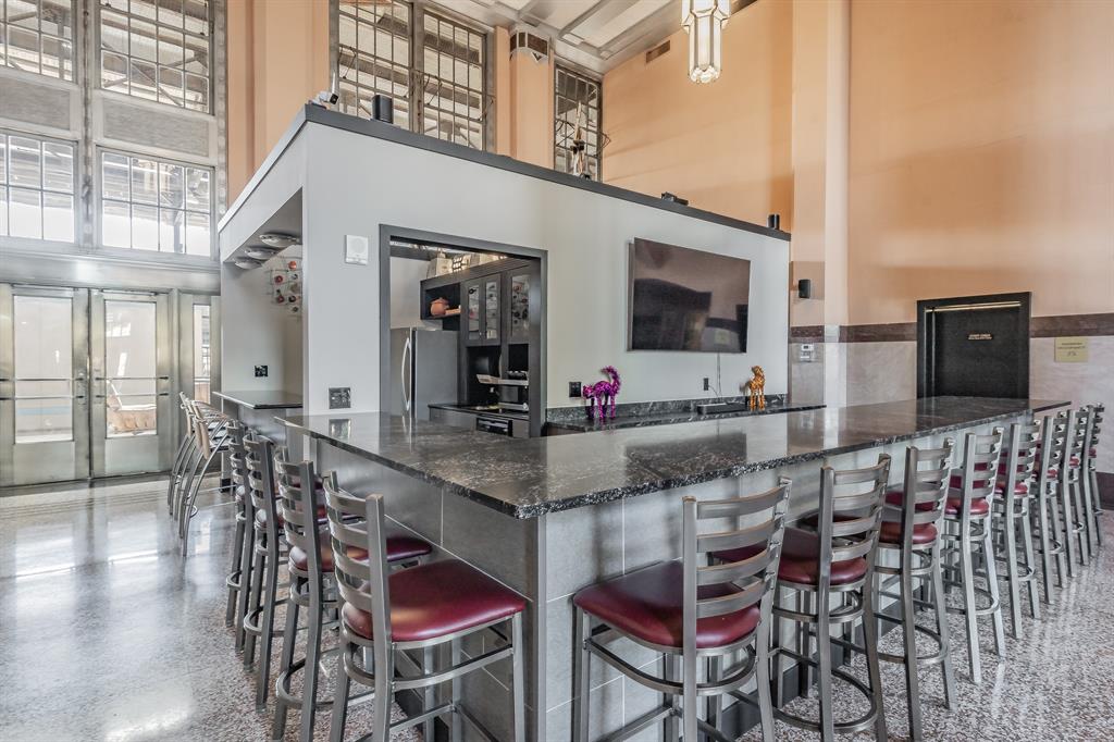 Texas & Pacific Lofts Condo - Residential
