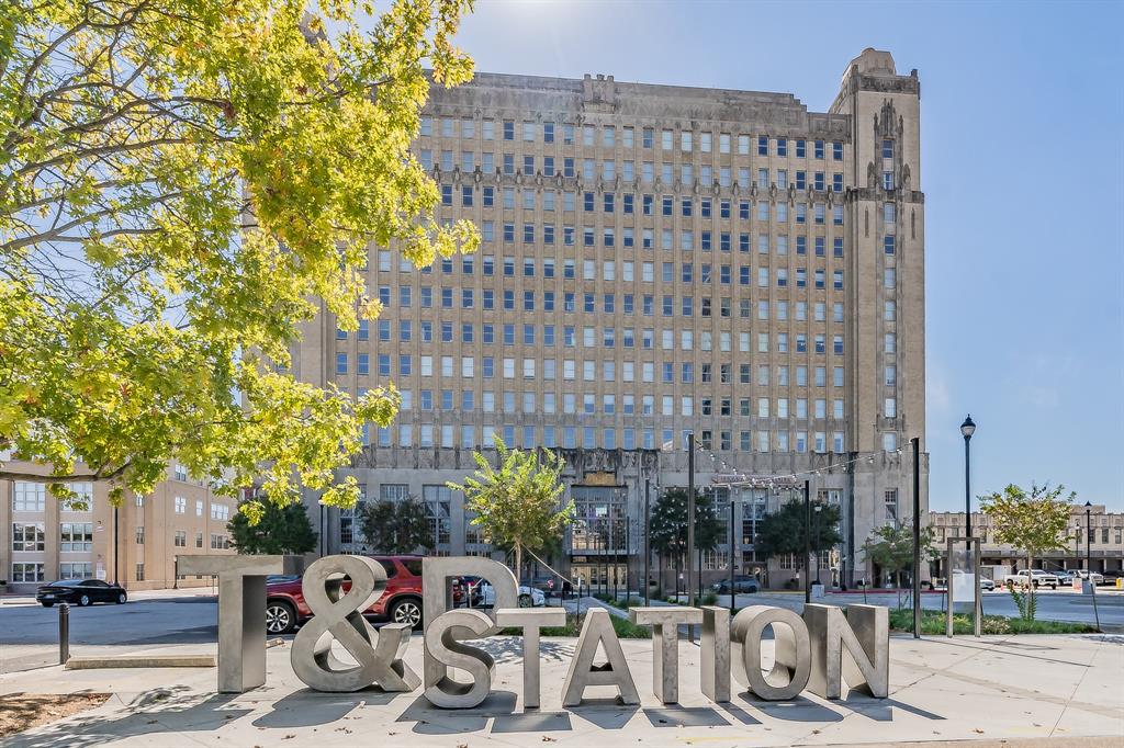 Texas & Pacific Lofts Condo - Residential