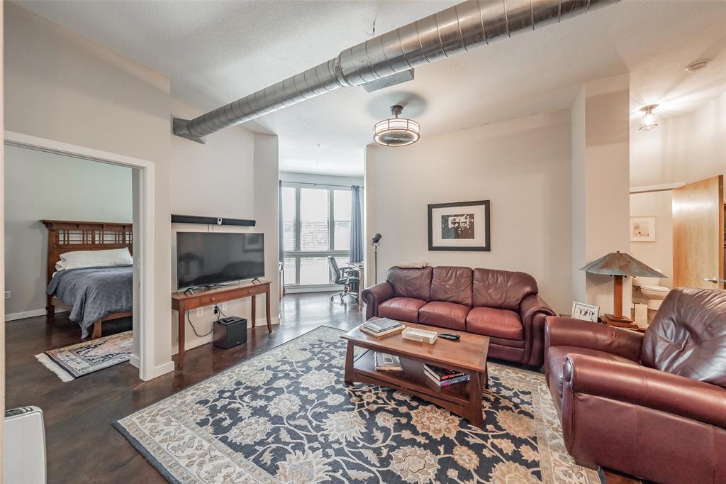 Texas & Pacific Lofts Condo - Residential