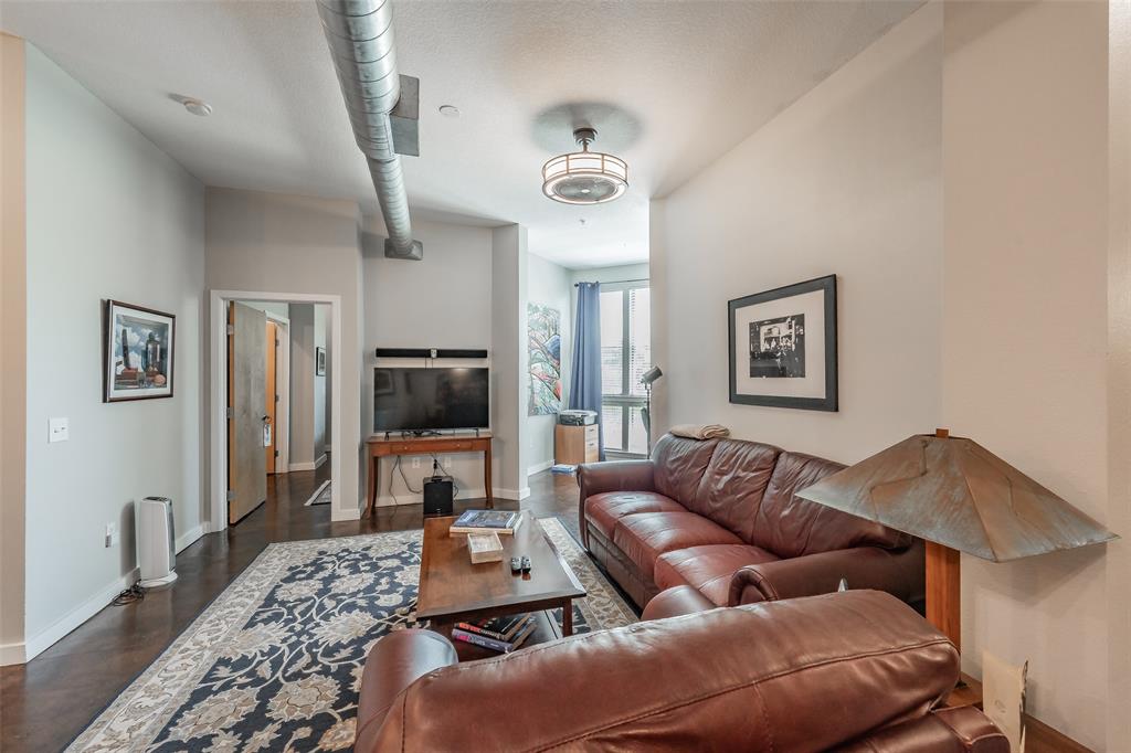 Texas & Pacific Lofts Condo - Residential
