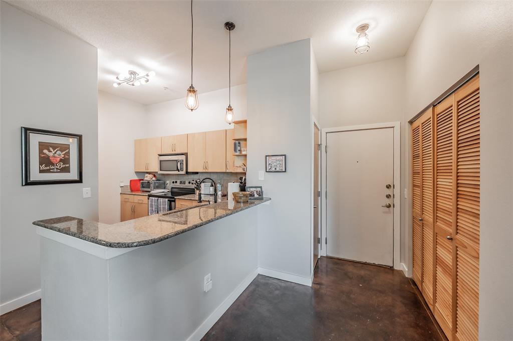 Texas & Pacific Lofts Condo - Residential