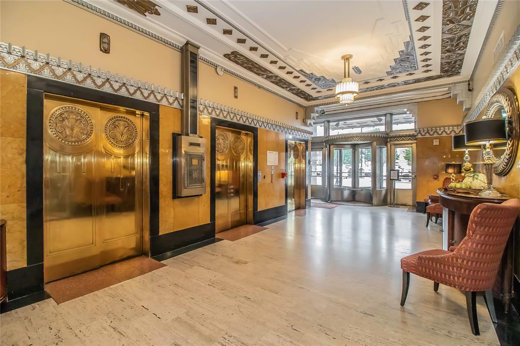 Texas & Pacific Lofts Condo - Residential