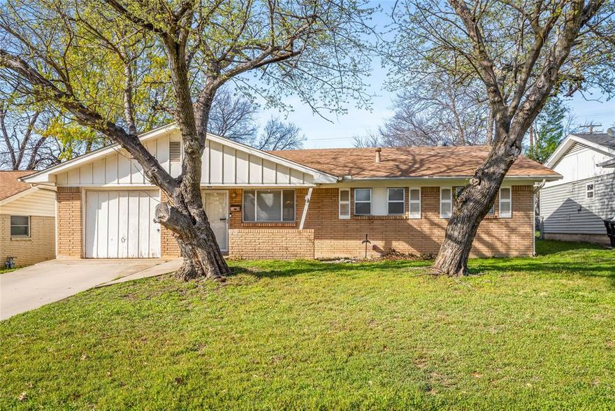 Just minutes from Fort Worth’s Camp Bowie District, this 3-bedroom, 1.5-bath home offers solid potential for buyers ready to add their own style. Priced appropriately for cosmetic updates, it features a practical floor plan with plenty of natural light and a spacious backyard complete with an above-ground pool—perfect for relaxing or entertaining. Enjoy nearby shops, dining, parks, and quick access to downtown. A great chance to build equity in a sought-after location!