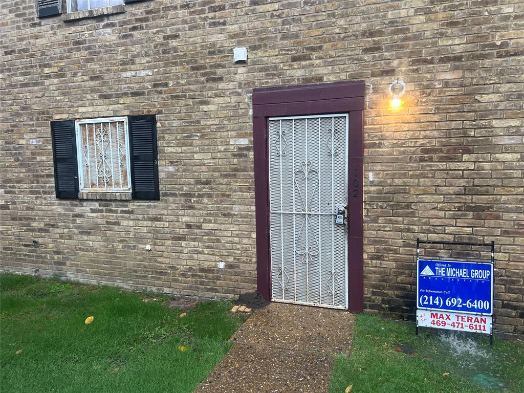 3240 Lombardy Lane 102