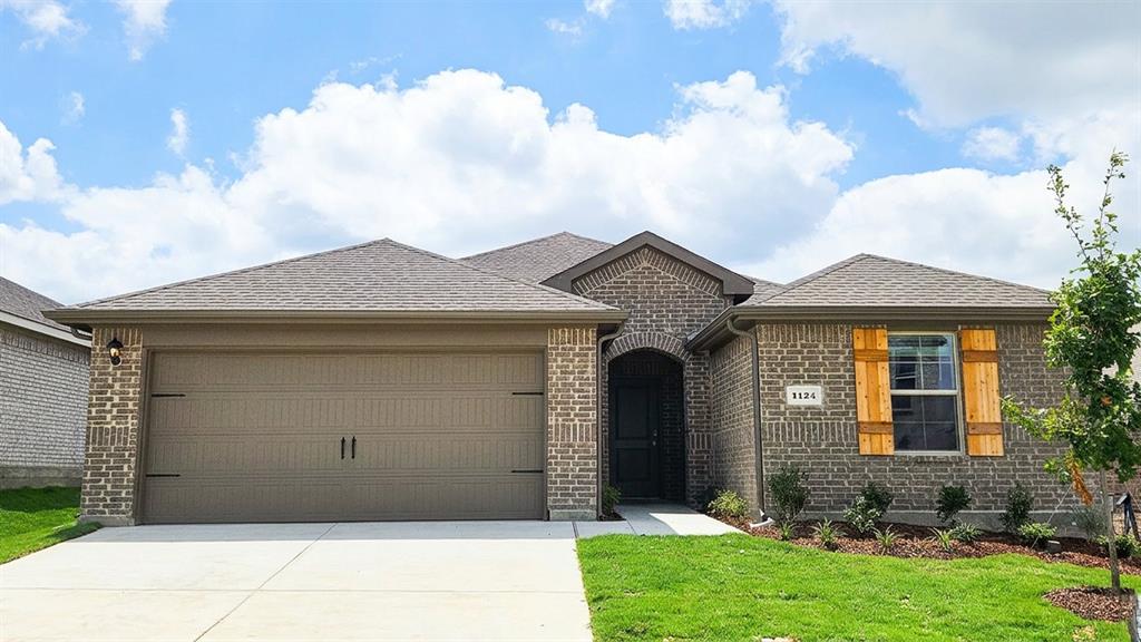 Photo 1 of 31 — 1124 Harston Trail, Ferris, TX 75125