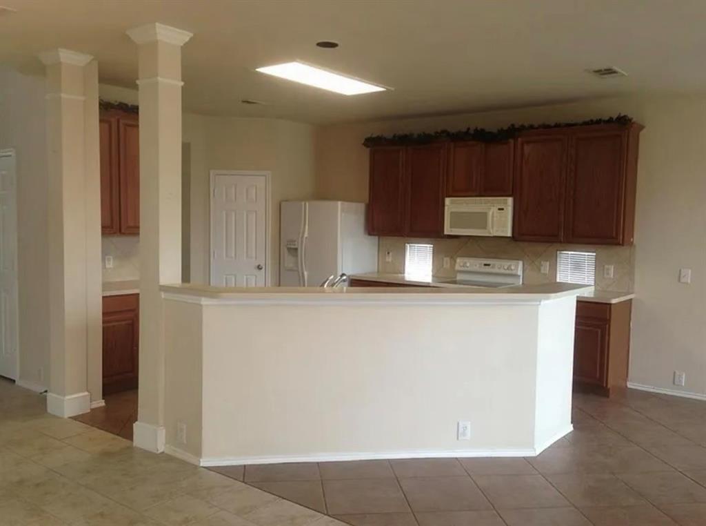 4533 Indian Rock Drive