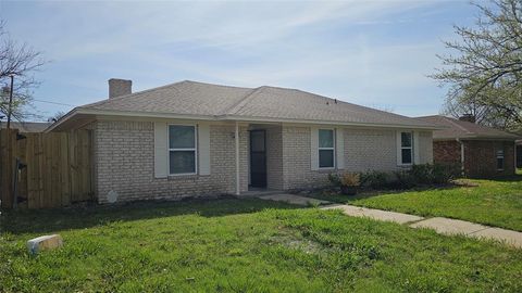 Photo of 805 Easter Drive, Wylie, TX 75098 (MLS # 21224075)
