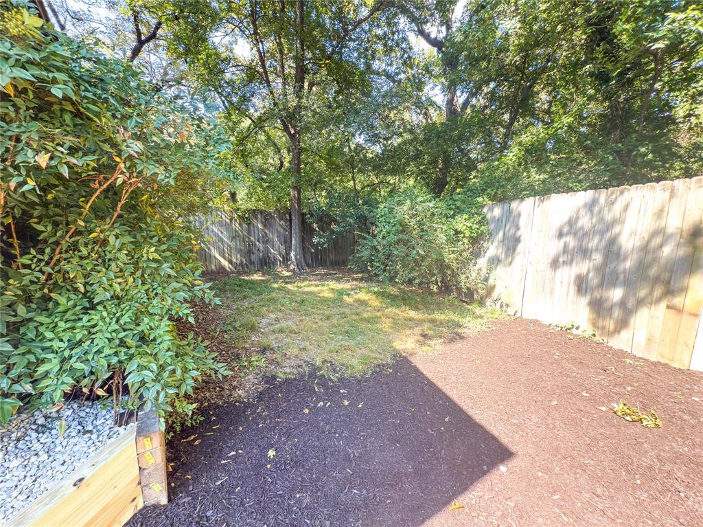 Irwin Keasler Dev Red Bird 06 - Residential Lease