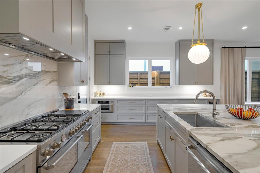 VICKERY PLACE - Residential