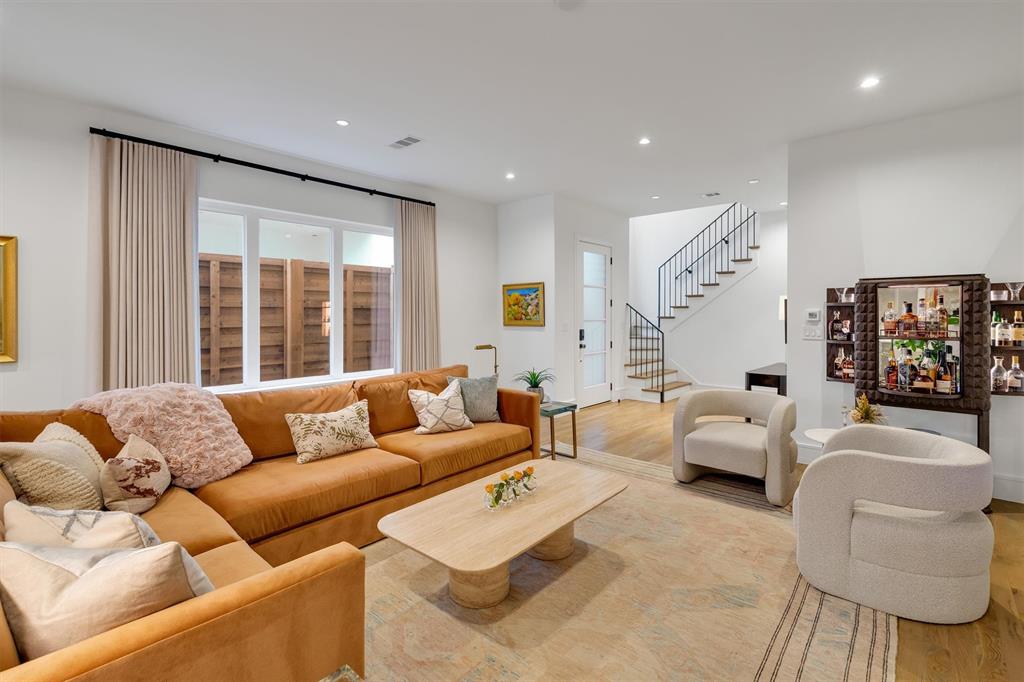 VICKERY PLACE - Residential
