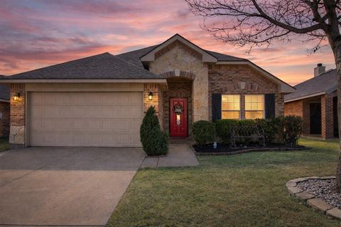 617 Blayke Street Burleson TX 76028