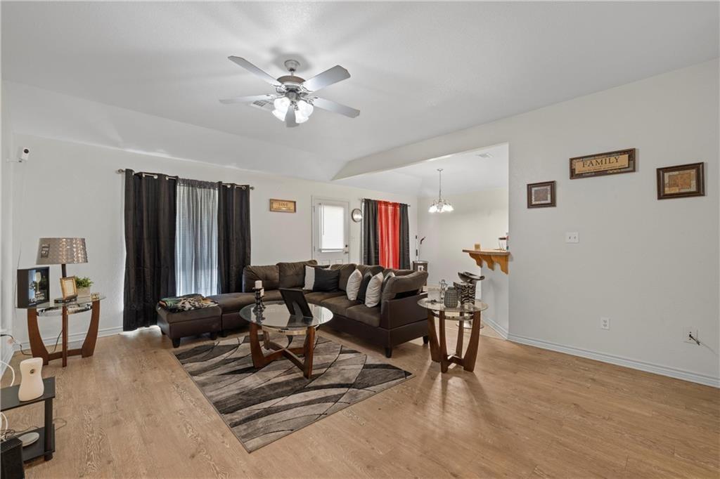860 N Lacy Drive 5-6