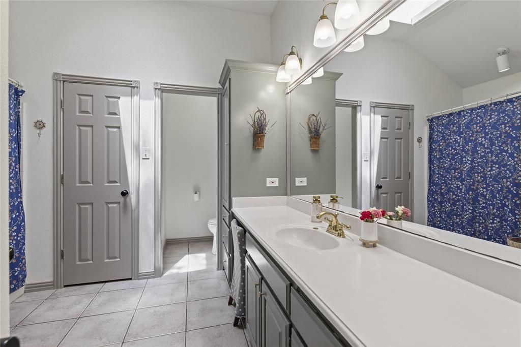 Burleson, Texas 76028, United States, 3 Bedrooms Bedrooms, ,2 BathroomsBathrooms,Residential,Active,159991