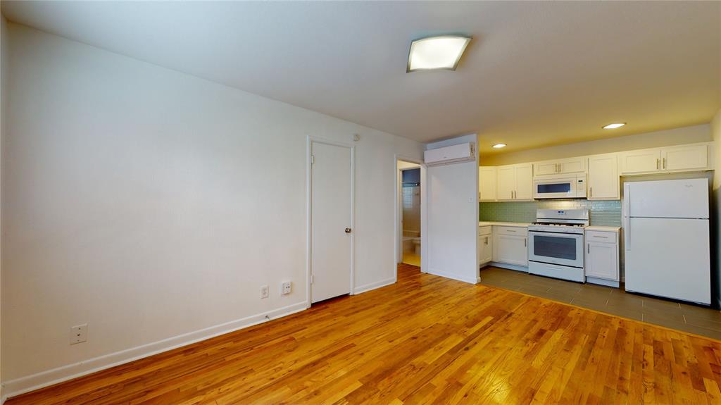 Lakewood Heights - Residential Lease