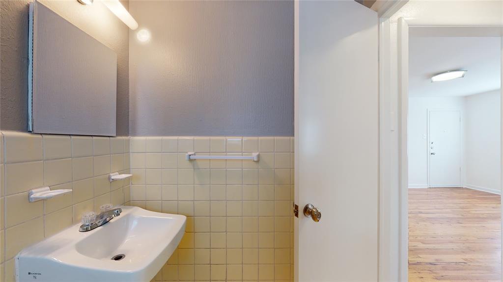 Lakewood Heights - Residential Lease