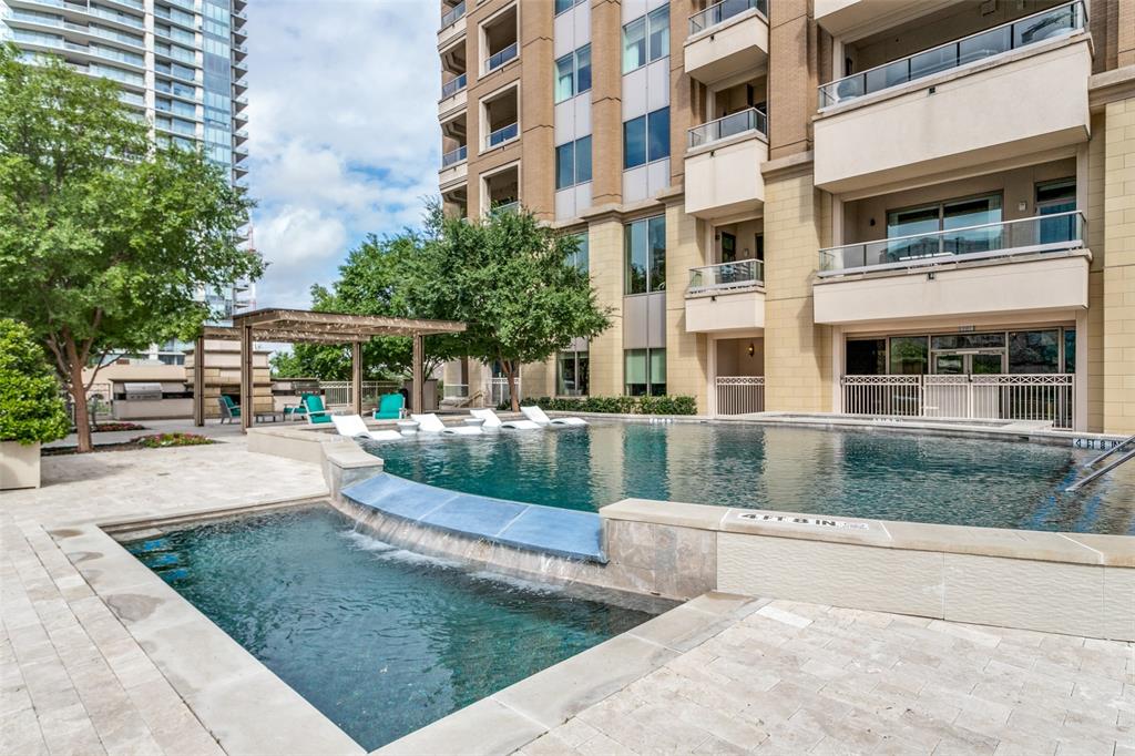 Stoneleigh Residences - Residential