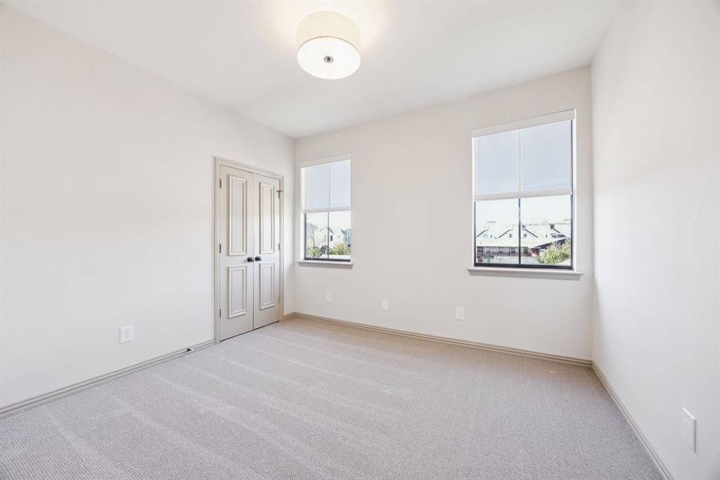 Ross Avenue Heights - Residential