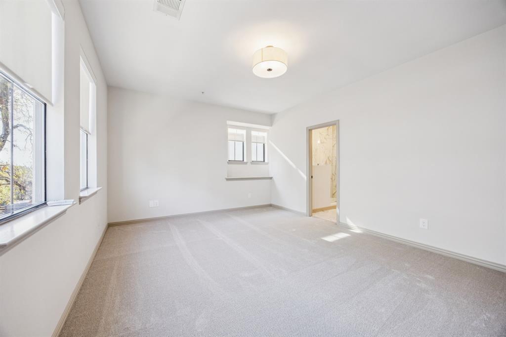 Ross Avenue Heights - Residential