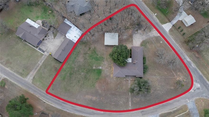 Great investment opportunity! This home has lots of potential and could be a blank canvas for someone wanting to remodel and make it their own. Sitting on just over an acre corner lot, less than 5 minutes from downtown Burleson and 20 minutes to Downtown Fort Worth. Separate primary closets with oversized primary bedroom and bathroom. Huge backyard. Don't miss out!