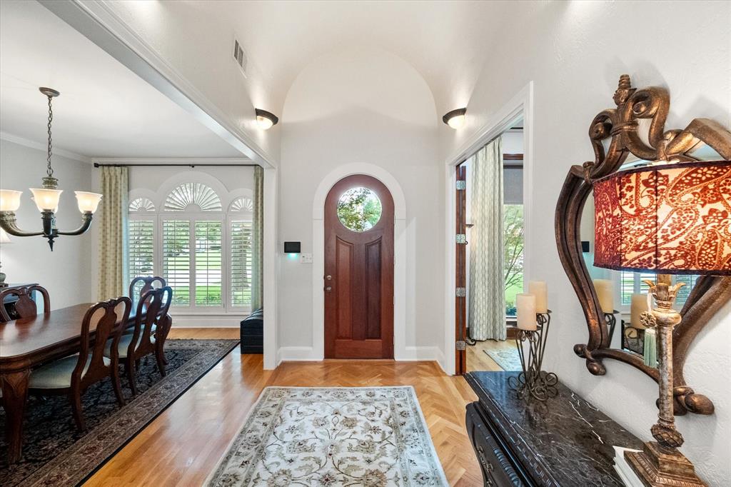 2123 Westchester Drive