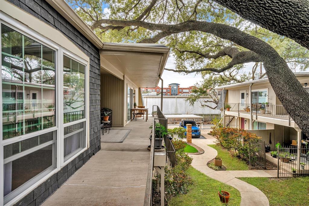 Towneoaks Terrace Condo - Residential