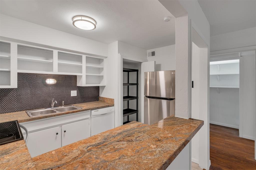 Towneoaks Terrace Condo - Residential