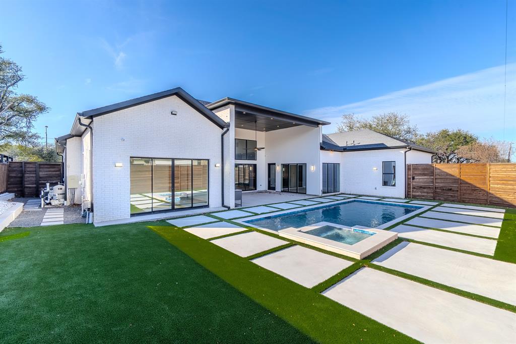 11232 Hillcrest Road