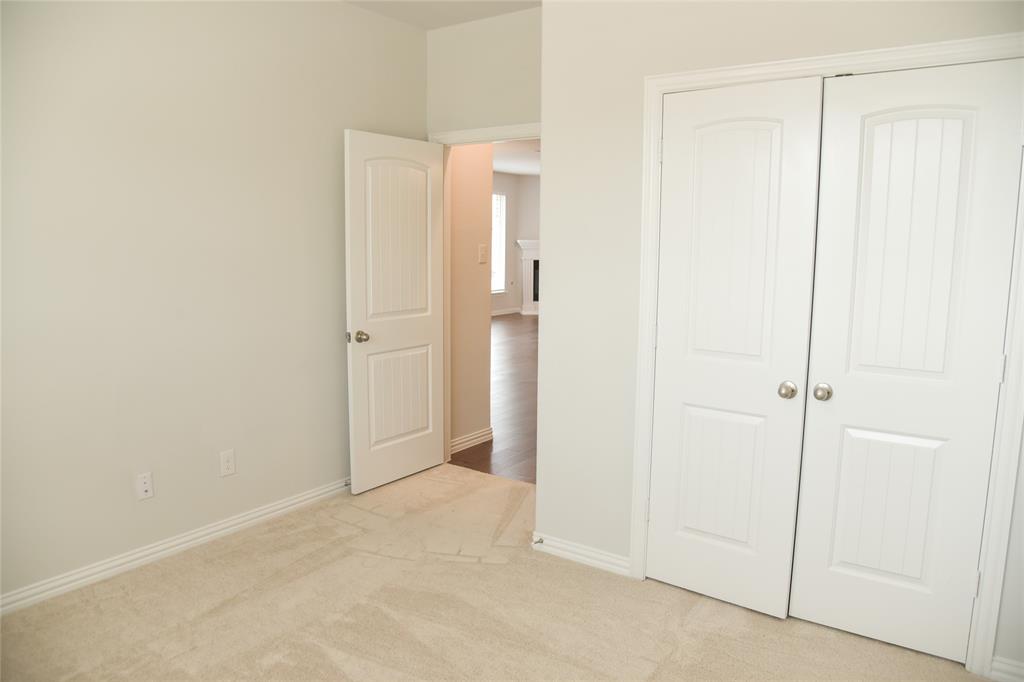 Valencia On The Lake - Residential