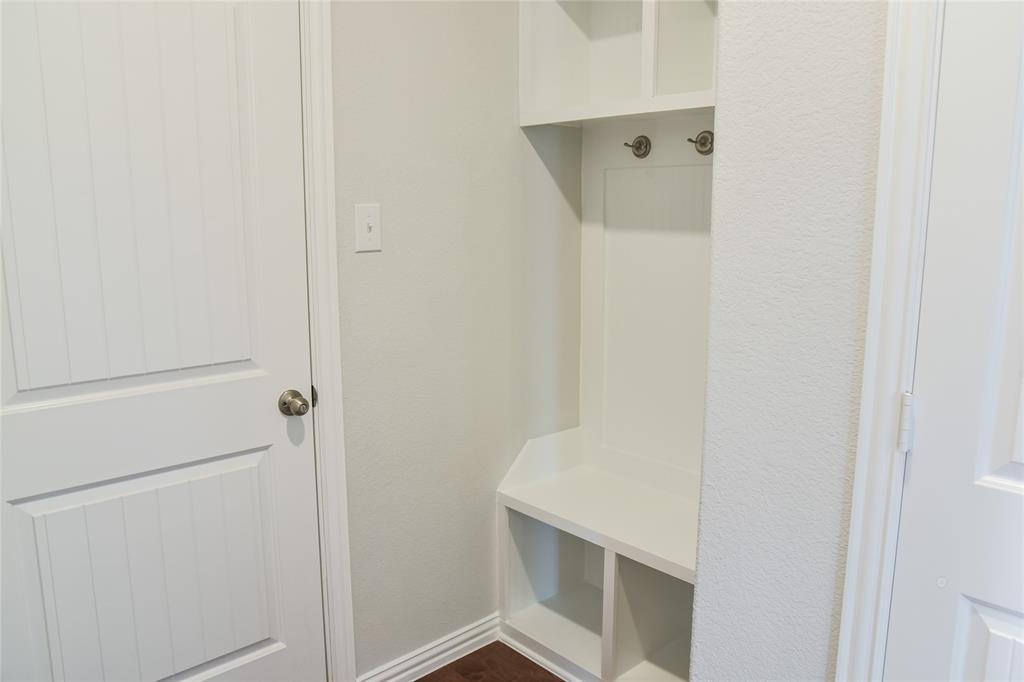 Valencia On The Lake - Residential