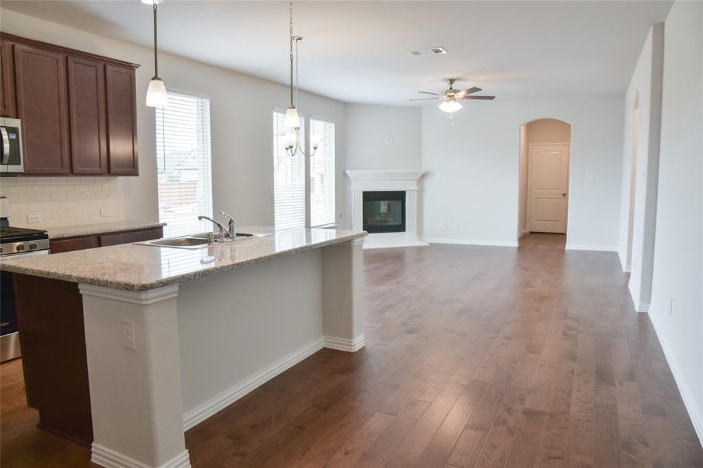 Valencia On The Lake - Residential