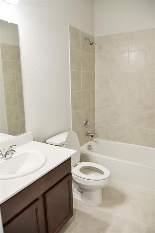 Valencia On The Lake - Residential