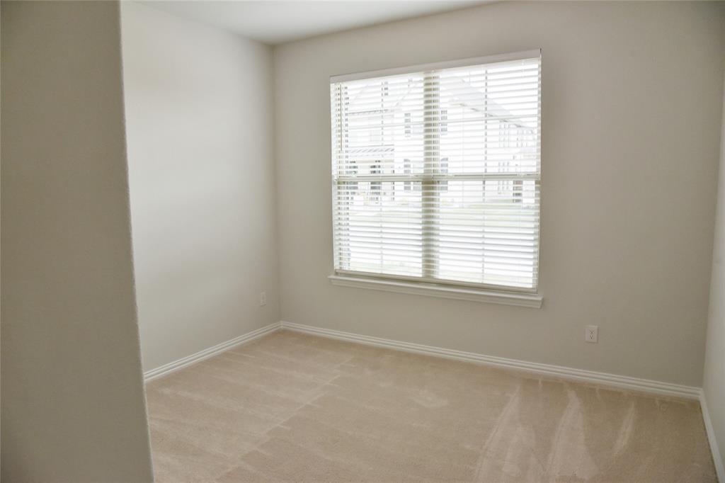 Valencia On The Lake - Residential