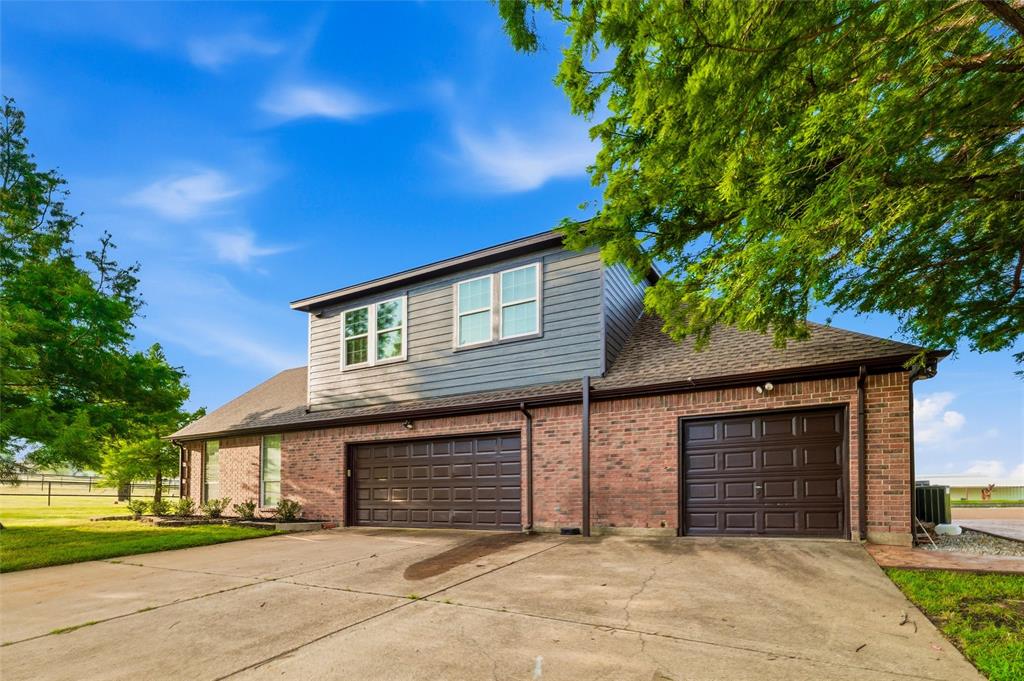 2202 White Lane