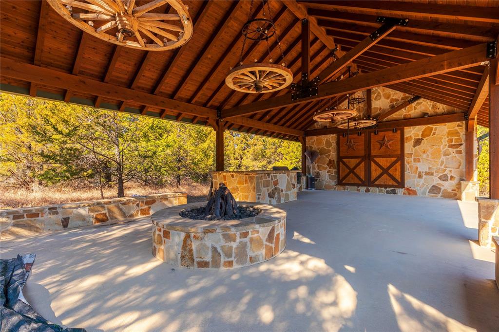 1221 County Road 3115